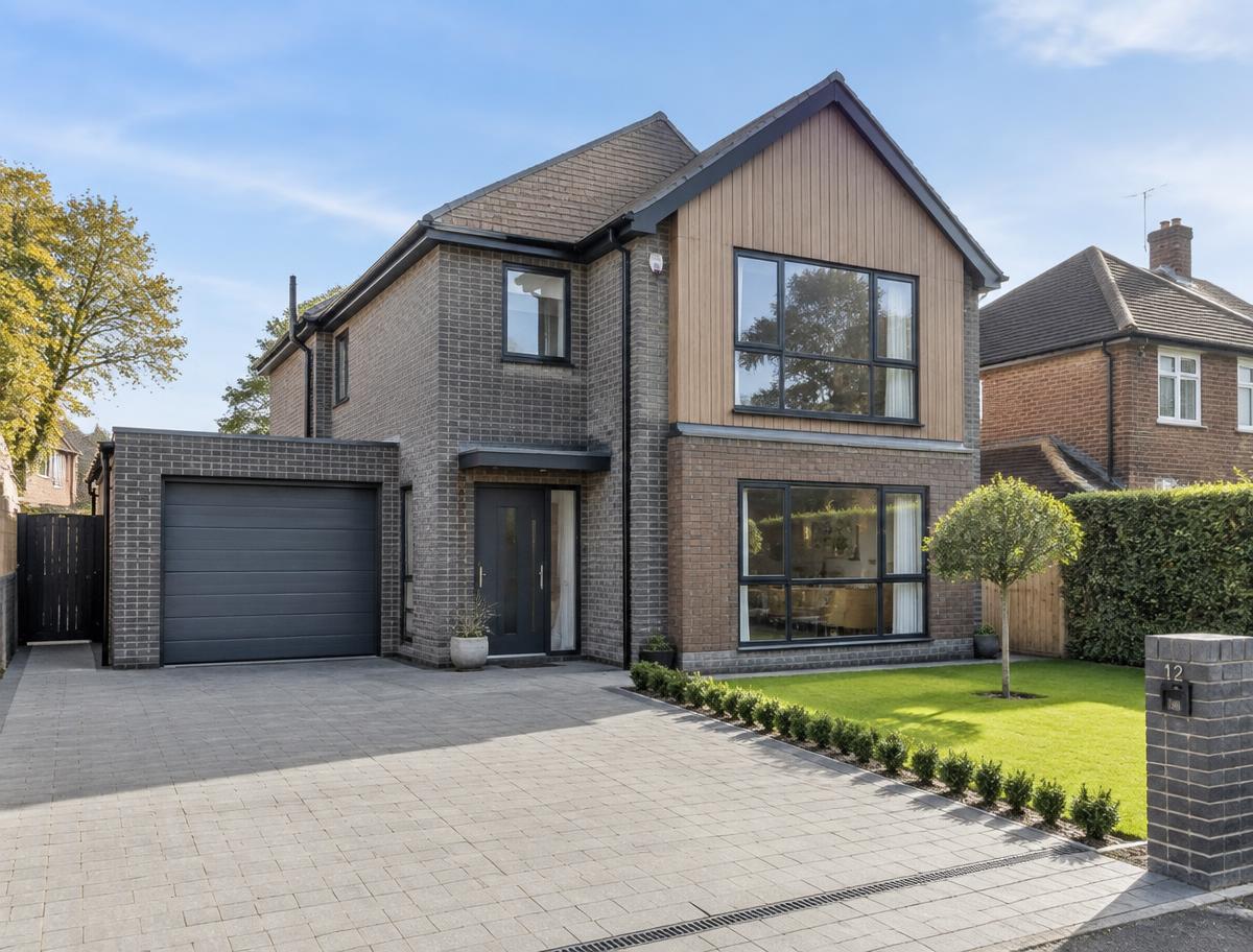 4 bedroom detached property investment in Manchester, Greater Manchester